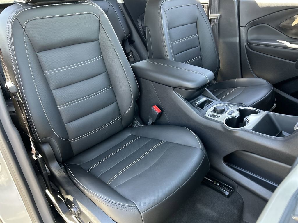 Used 2024 GMC Terrain Denali w/ Denali Premium Package image 28