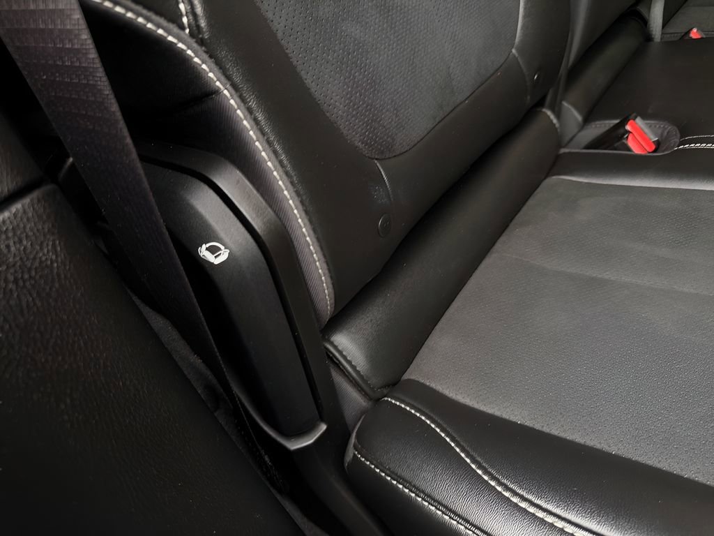 Used 2024 Jeep Grand Cherokee Altitude image 30