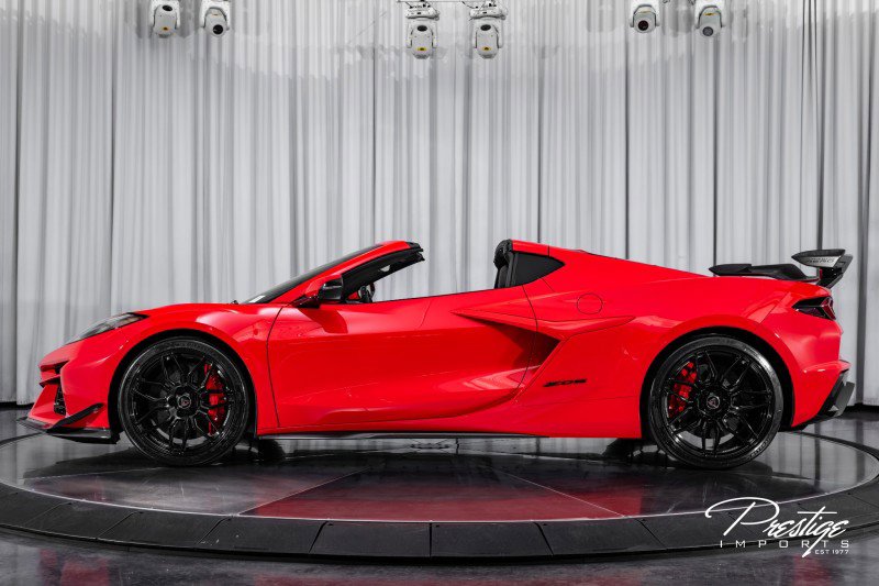 Used 2025 Chevrolet Corvette Z06 w/ Z07 Performance Package image 18