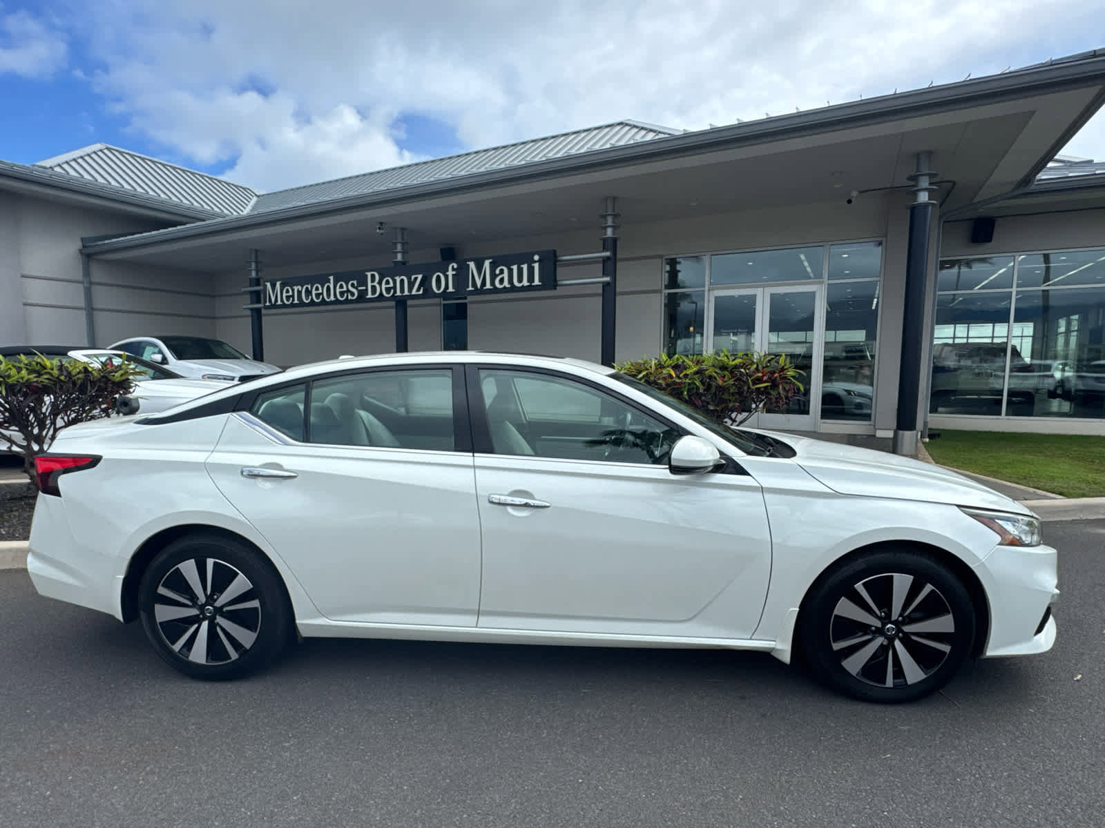 Used 2019 Nissan Altima 2.5 SV image 3