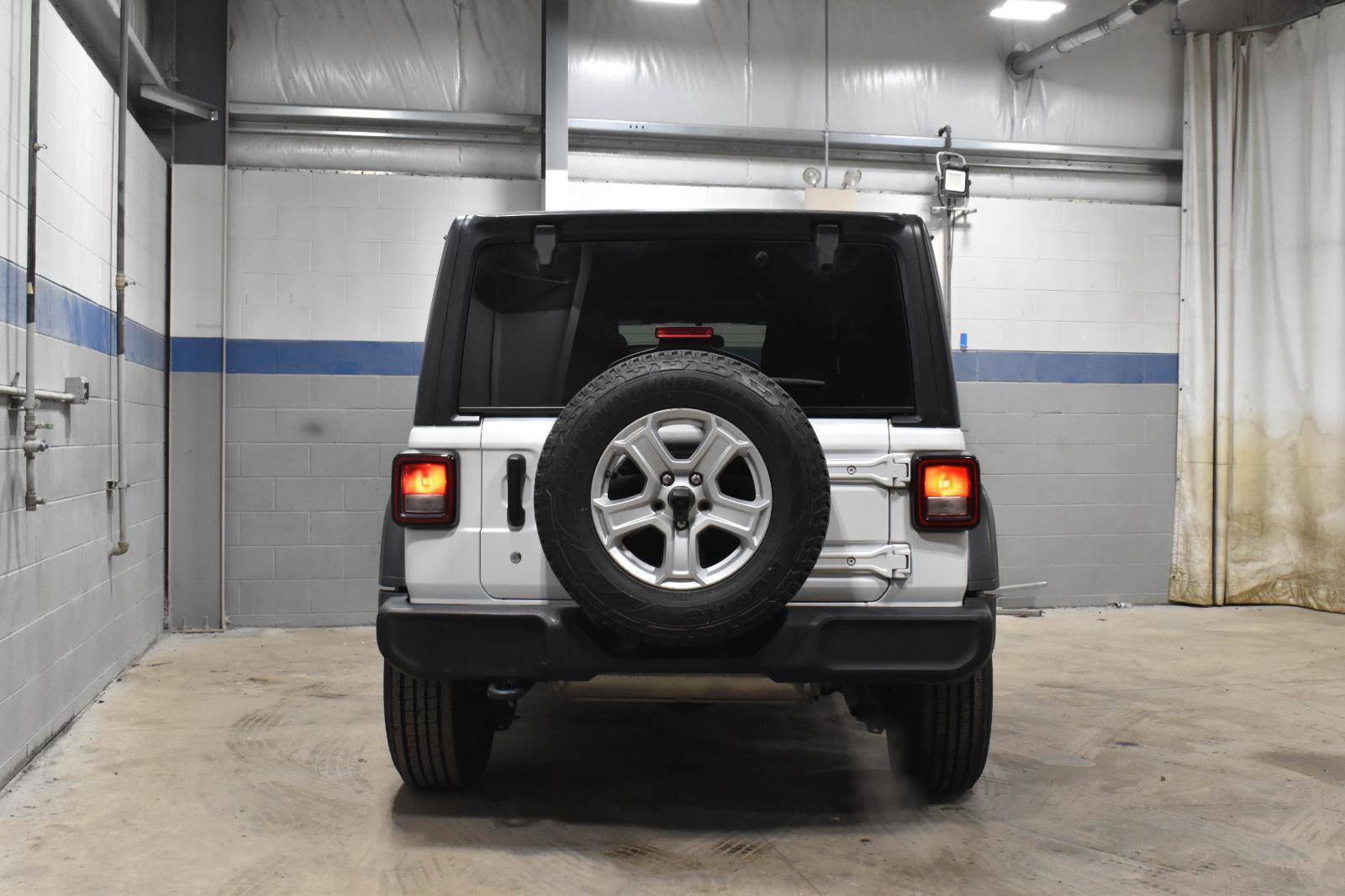 Used 2020 Jeep Wrangler Unlimited Sport S image 21