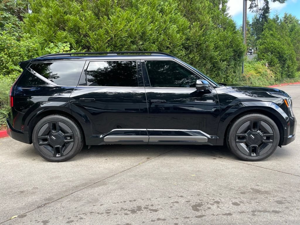 Used 2024 Kia EV9 GT-Line AWD/4WD image 3