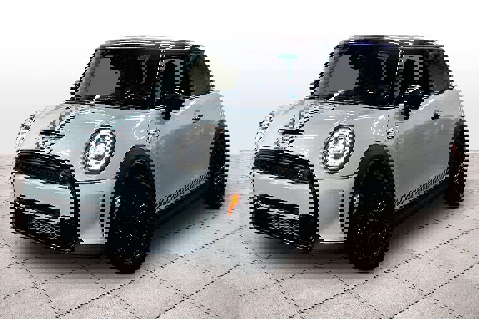 Used 2022 MINI Cooper S image 1