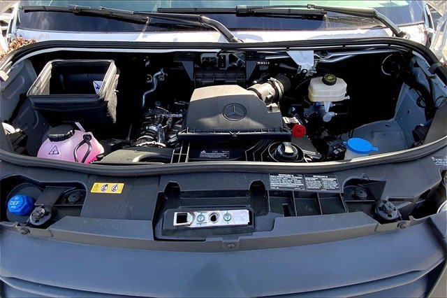 Used 2024 Mercedes-Benz Sprinter 2500 image 23