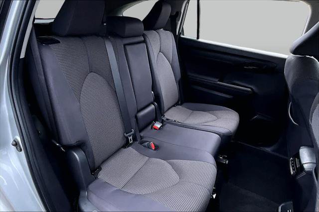 Certified 2024 Toyota Highlander LE FWD image 20