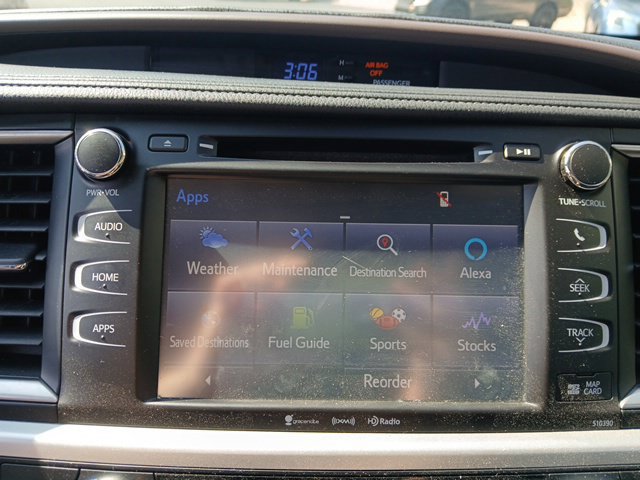 Used 2019 Toyota Highlander XLE AWD/4WD image 28