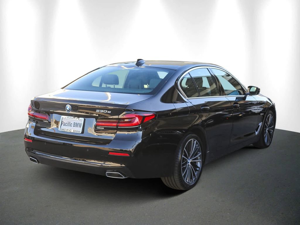Certified 2023 BMW 530e w/ Convenience Package image 6