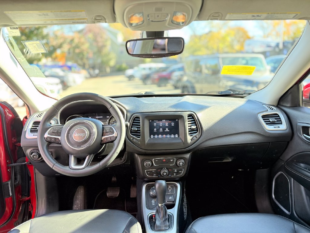 Used 2019 Jeep Compass Latitude w/ Popular Equipment Group AWD/4WD image 7