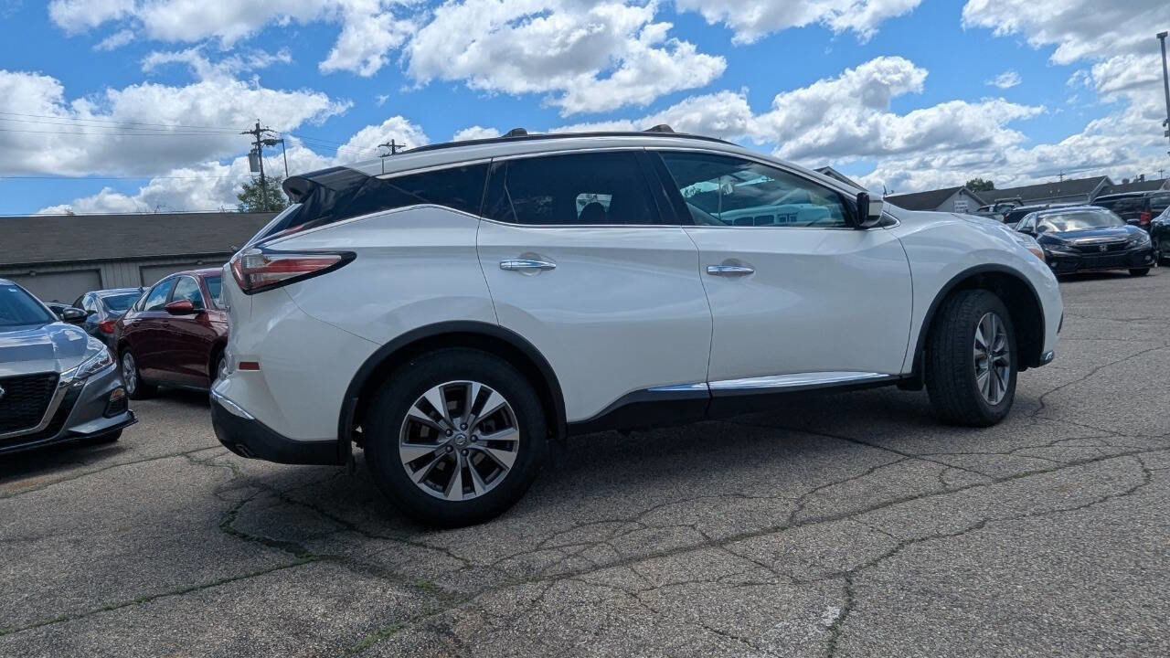 Used 2016 Nissan Murano SV w/ Cargo Package FWD image 9