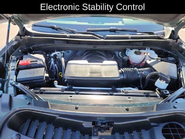 Used 2025 GMC Yukon AT4 w/ LPO, Floor Liner Package AWD/4WD image 16