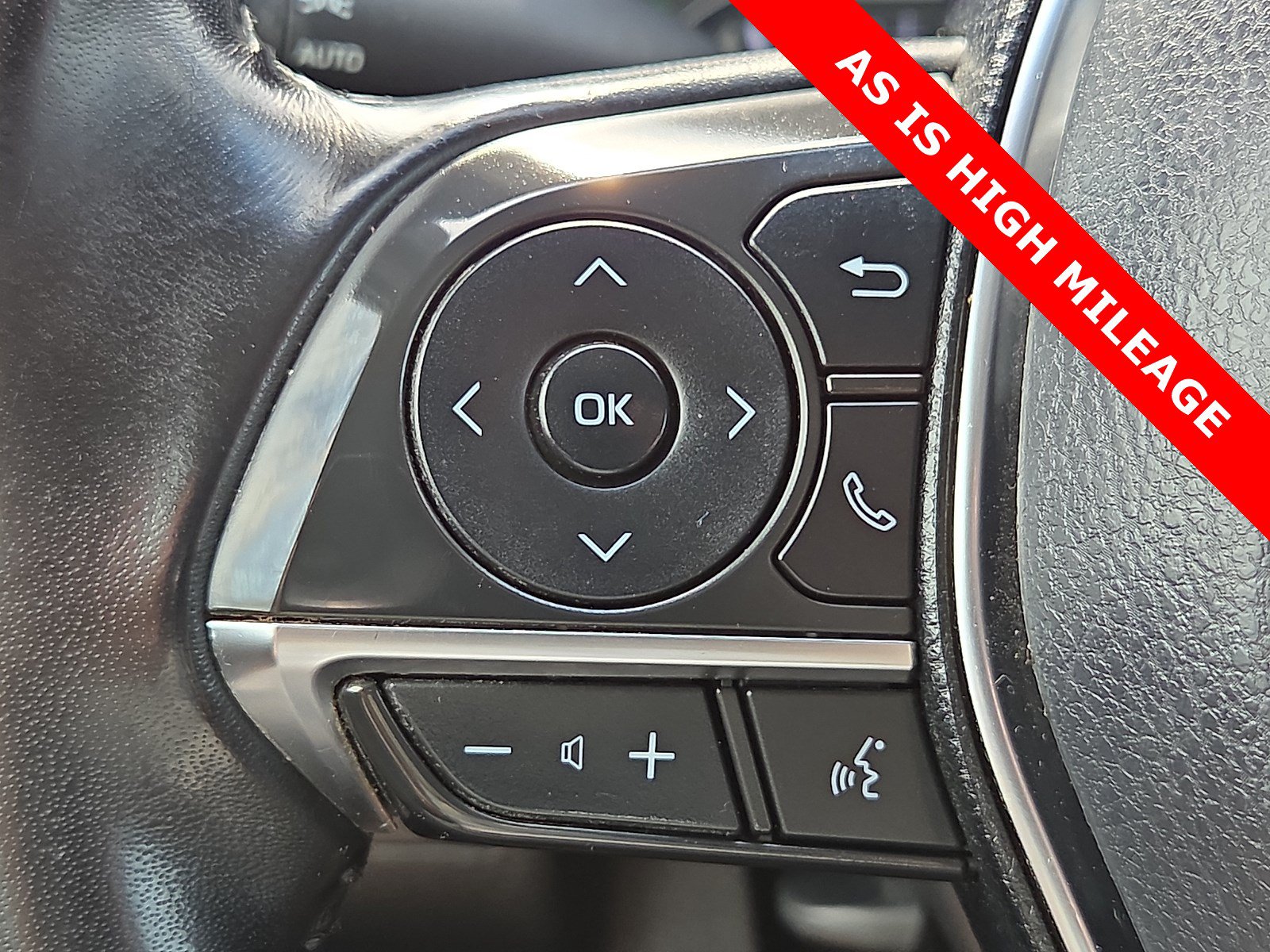 Used 2018 Toyota Camry XLE FWD image 21