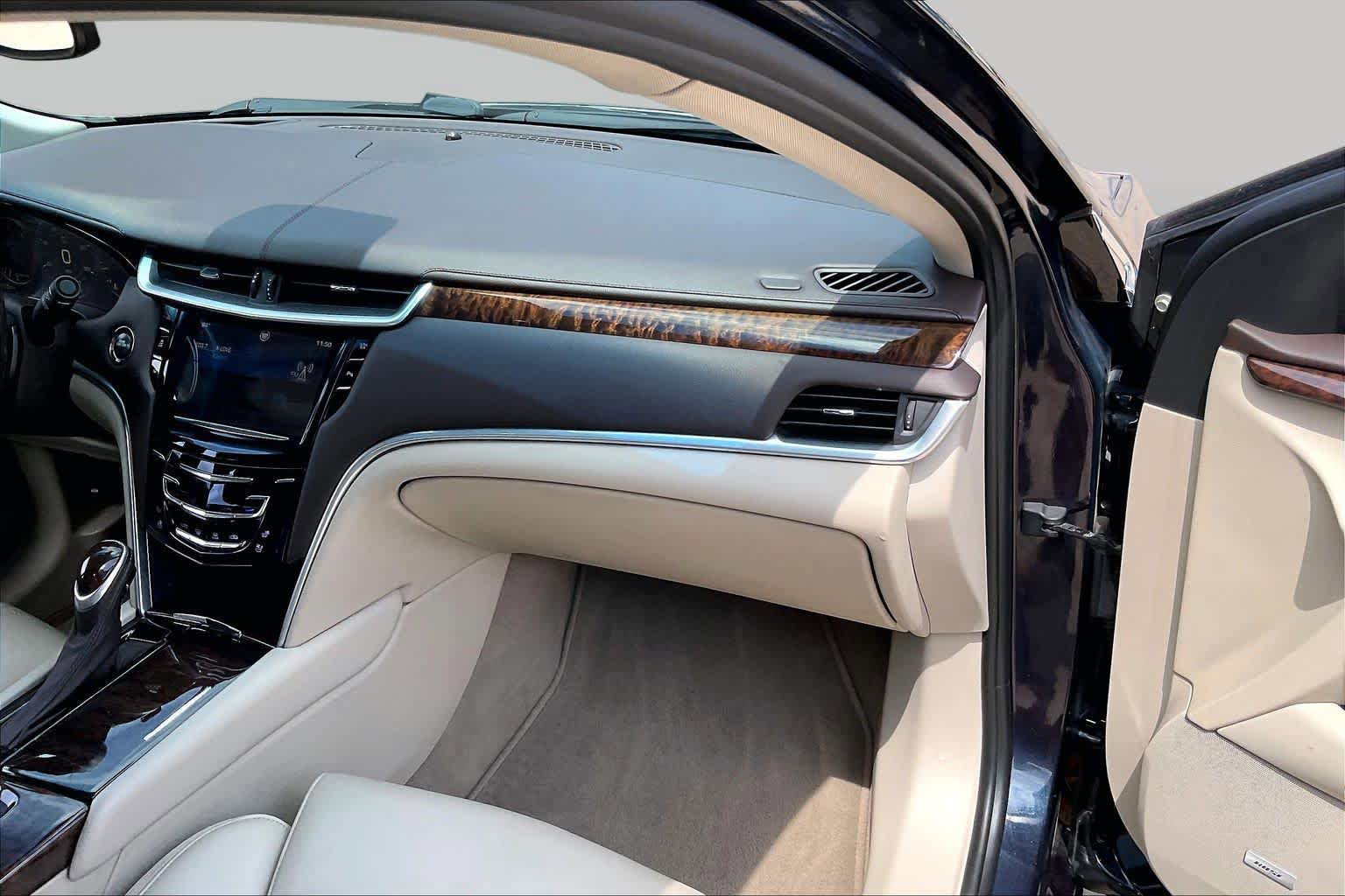 Used 2013 Cadillac XTS Premium AWD/4WD image 18