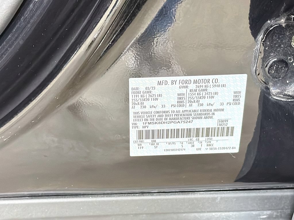 Used 2023 Ford Explorer XLT w/ Equipment Group 202A AWD/4WD image 40