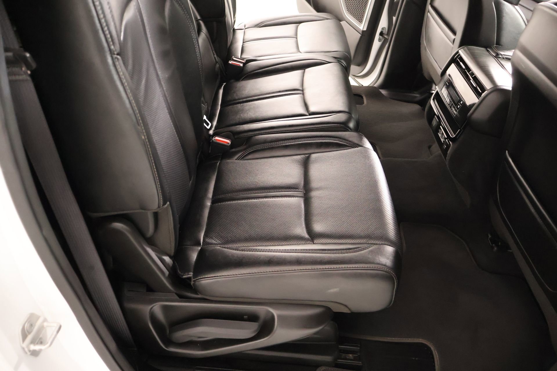 Used 2024 Jeep Wagoneer L Series II w/ Flexible Seating Group AWD/4WD image 16