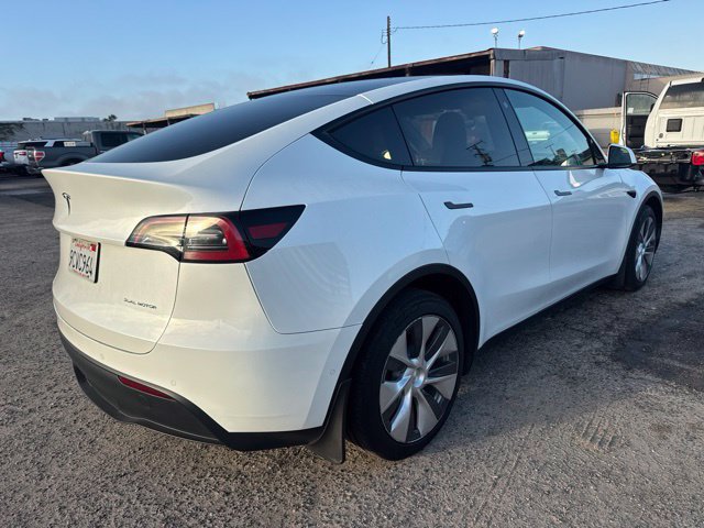 Used 2022 Tesla Model Y Long Range AWD/4WD image 5