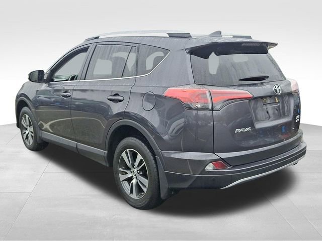 Used 2017 Toyota RAV4 XLE image 4