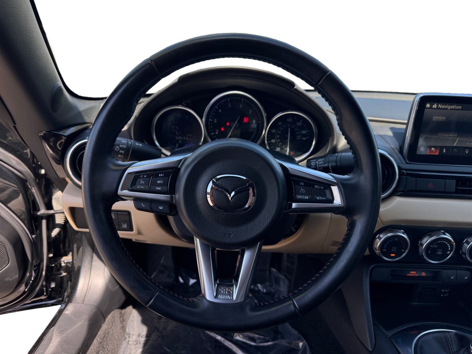 Used 2016 MAZDA MX-5 Miata Grand Touring RWD image 12