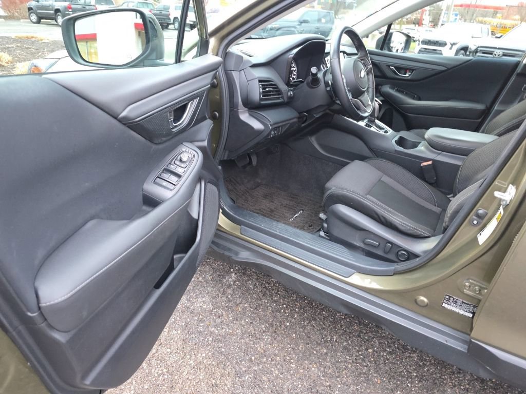 Used 2021 Subaru Outback Premium image 10