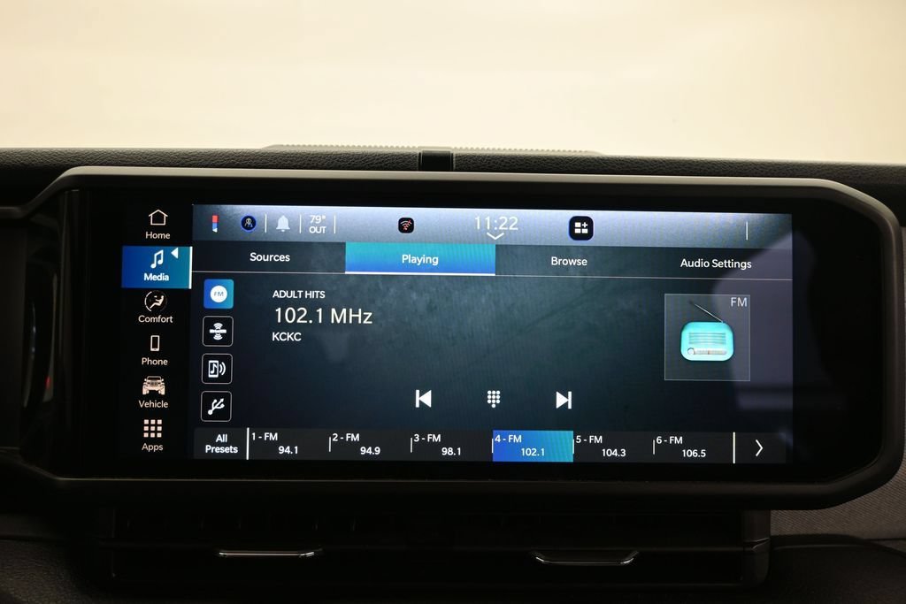 Used 2025 Jeep Gladiator Sport AWD/4WD image 19