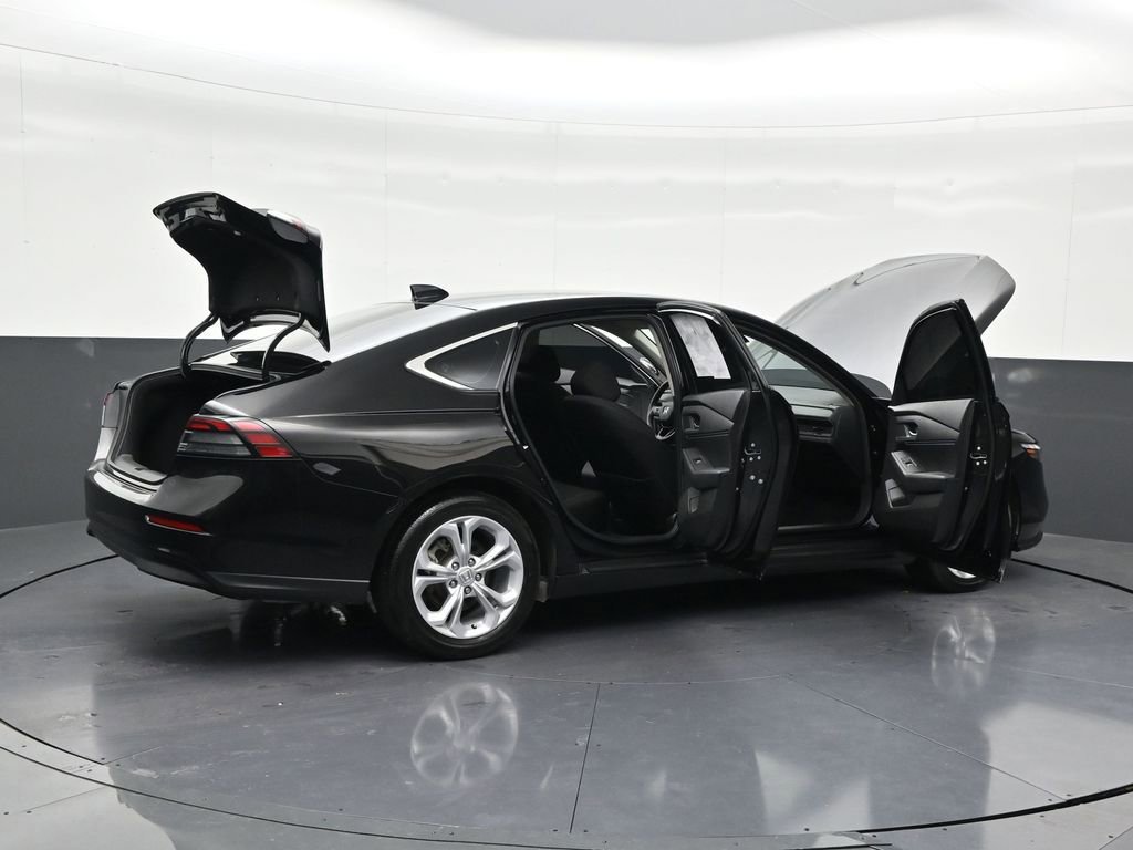Used 2023 Honda Accord LX image 30