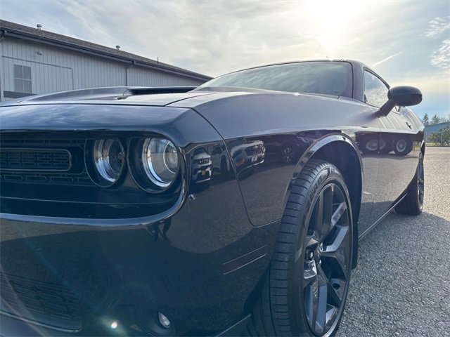 Used 2020 Dodge Challenger SXT w/ Blacktop Package image 28