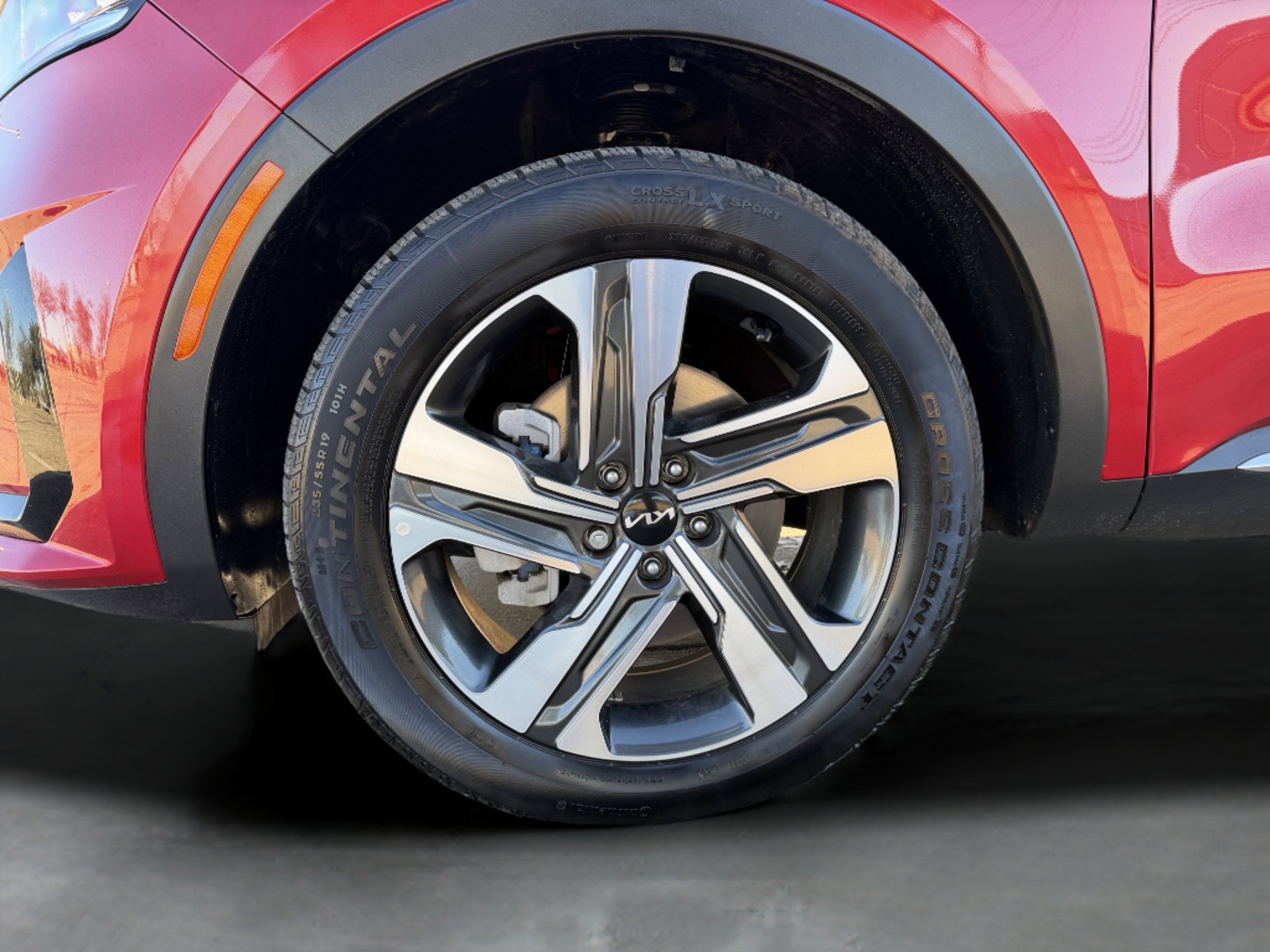 Used 2023 Kia Sorento EX image 12