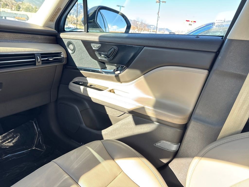 Used 2020 Lincoln Corsair Reserve w/ Equipment Group 201A image 39