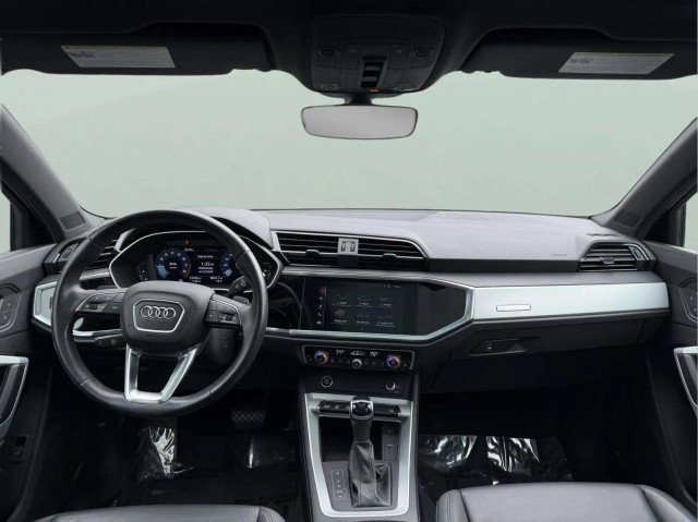 Certified 2021 Audi Q3 2.0T Premium w/ Convenience Package AWD/4WD image 9