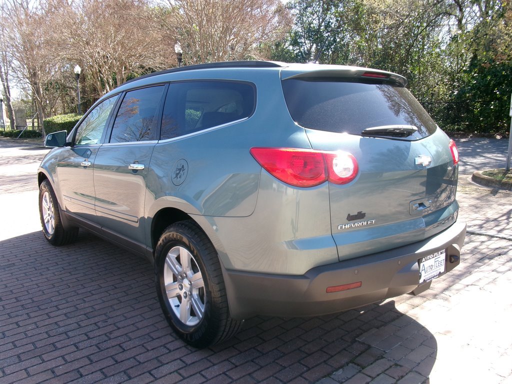 Used 2009 Chevrolet Traverse LT image 7