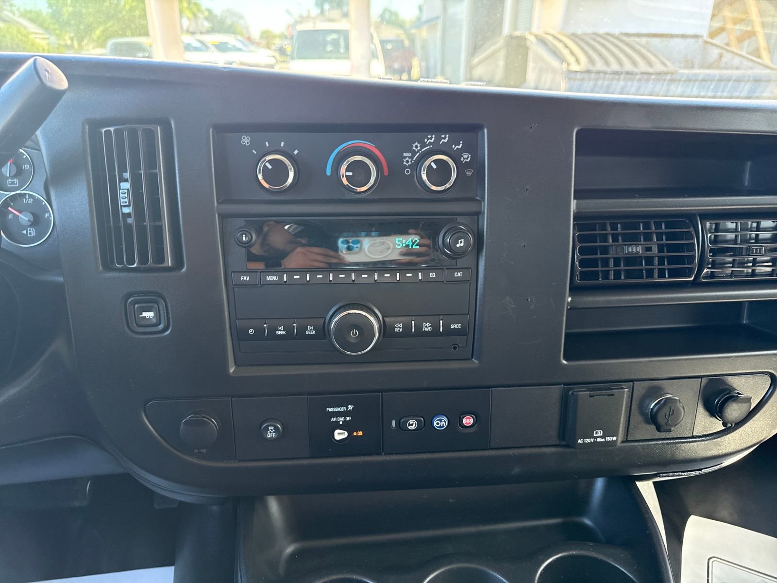 Used 2020 Chevrolet Express 3500 Work Van image 18