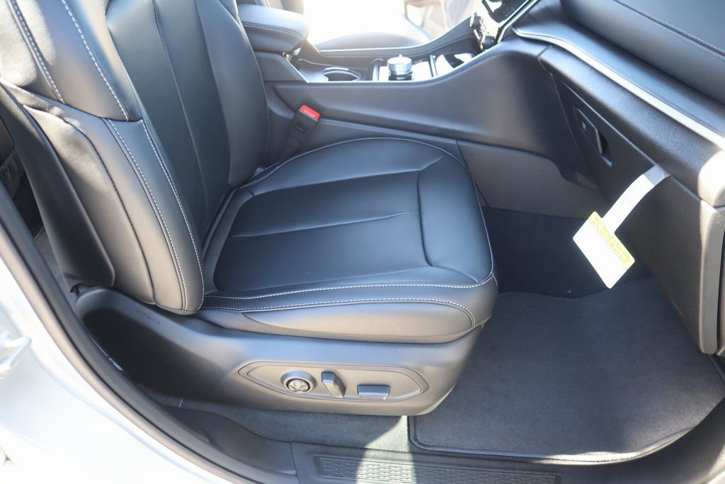 New 2025 Jeep Grand Cherokee Limited image 14