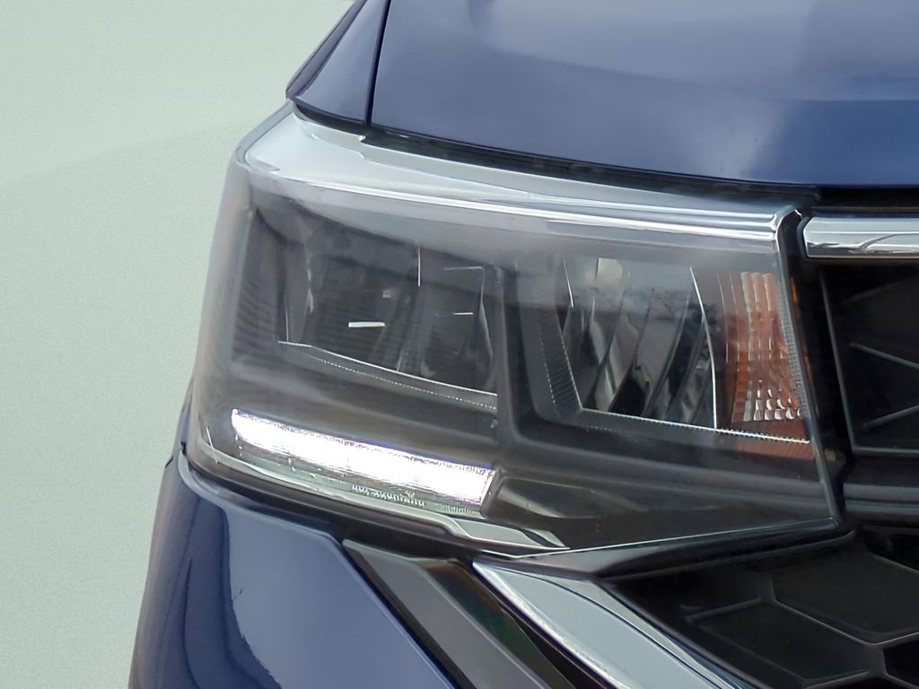 Used 2024 Volkswagen Taos SE image 10