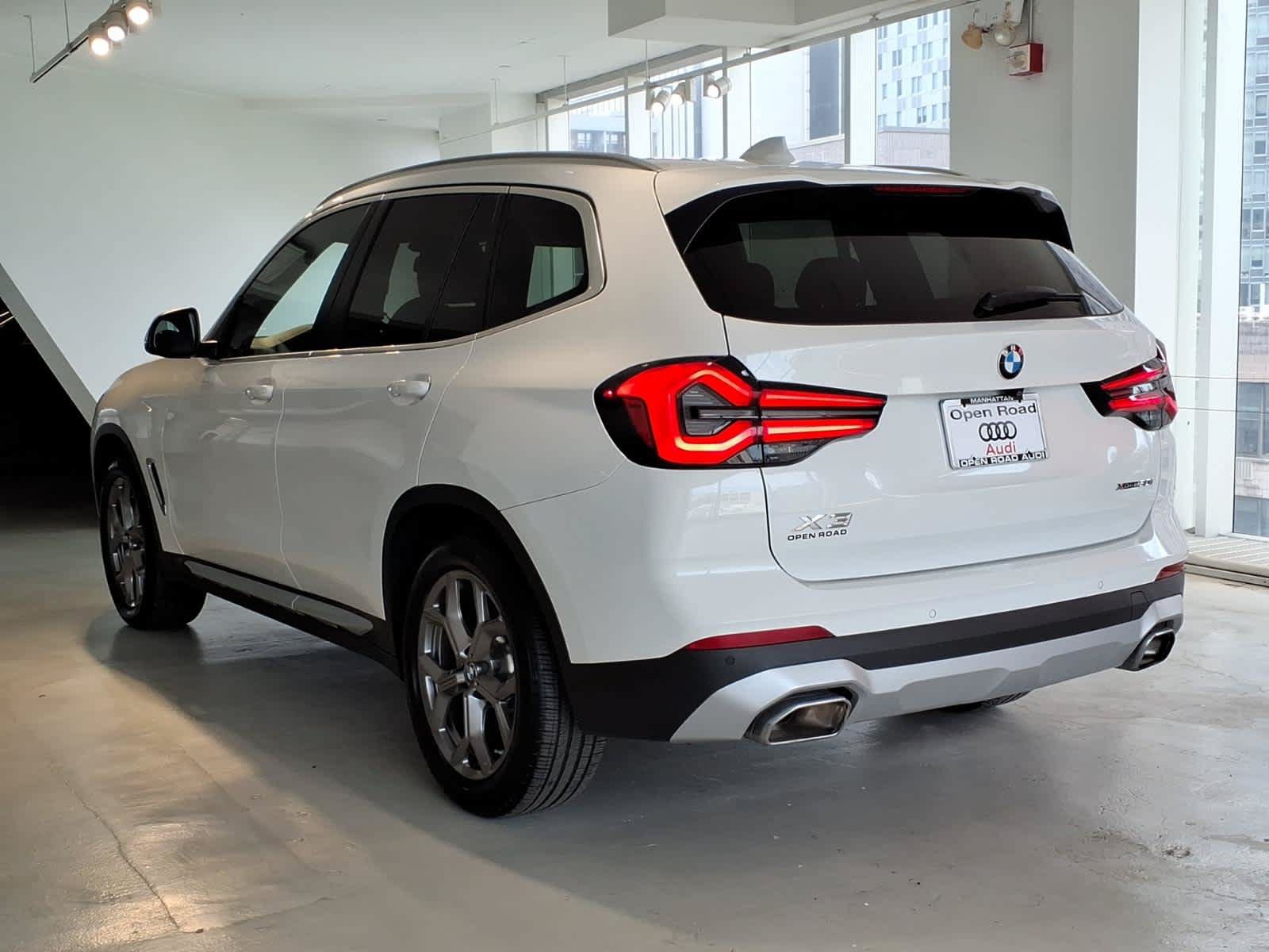 Used 2023 BMW X3 xDrive30i w/ Premium Package w/ZPA AWD/4WD image 6