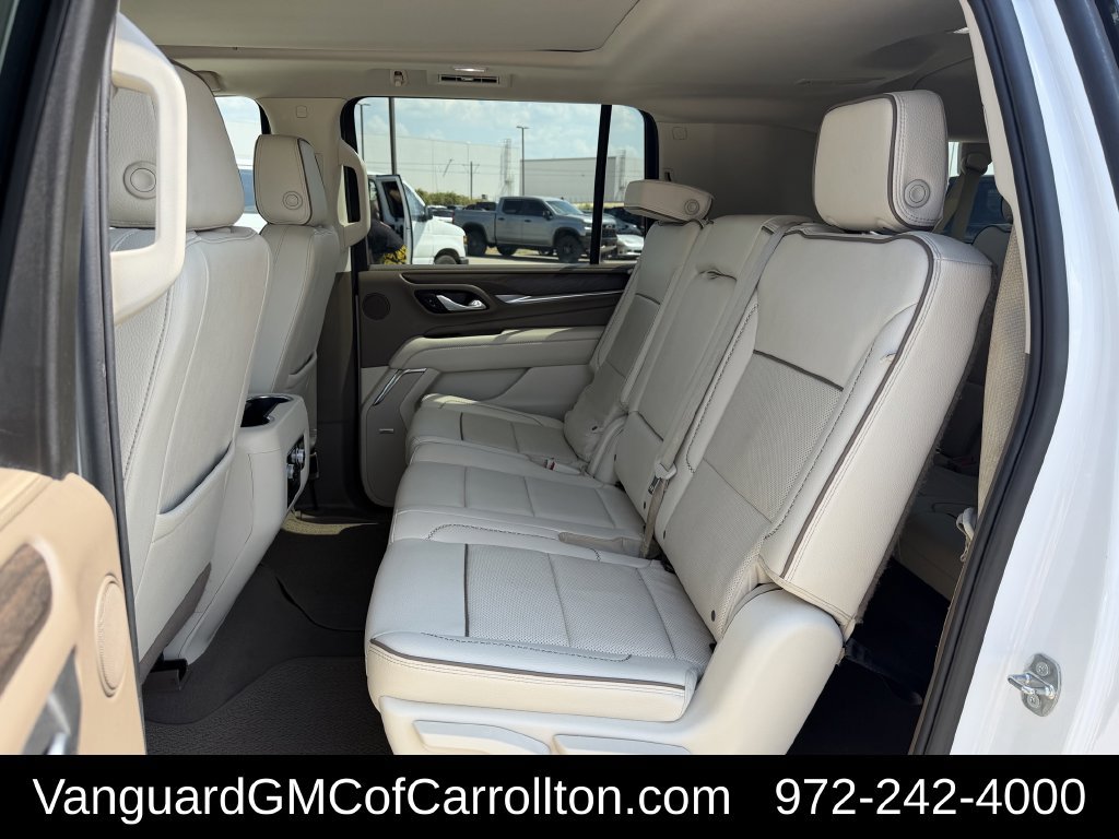 Used 2024 GMC Yukon XL Denali RWD image 32