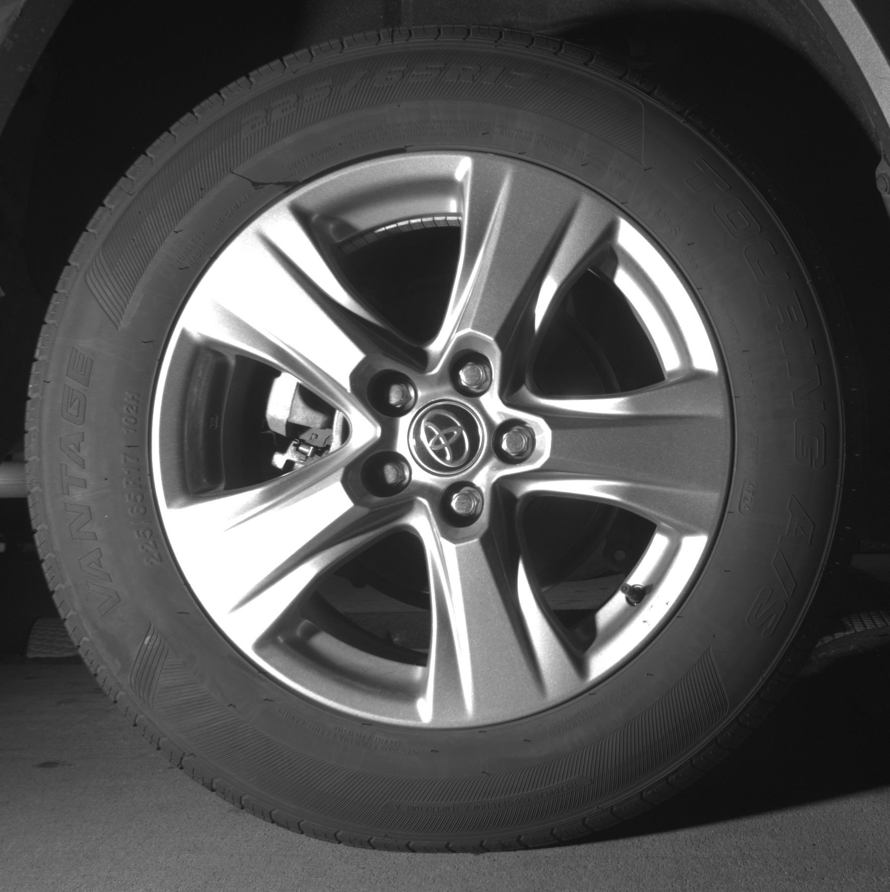 Used 2025 Toyota RAV4 LE AWD/4WD image 15