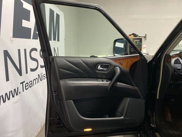 Used 2016 INFINITI QX80 4WD w/ Deluxe Technology Package image 9