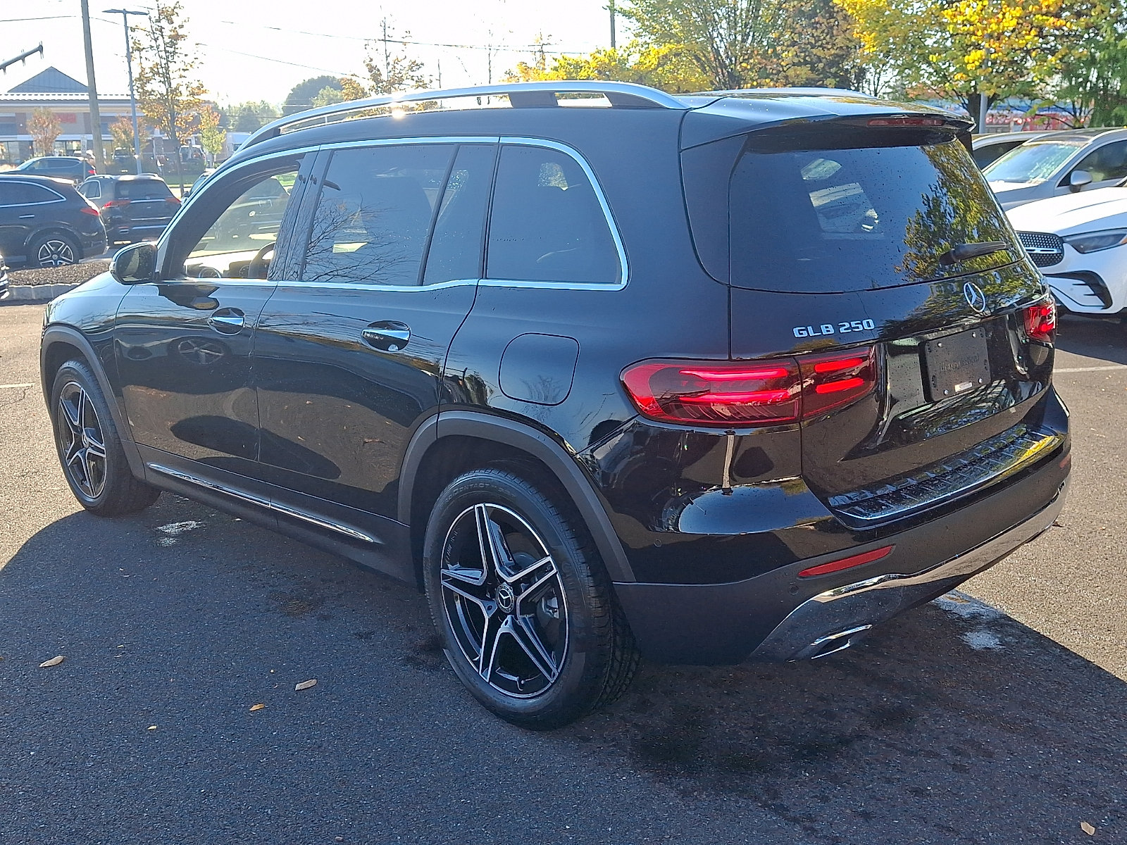 New 2026 Mercedes-Benz GLB 250 4MATIC image 4