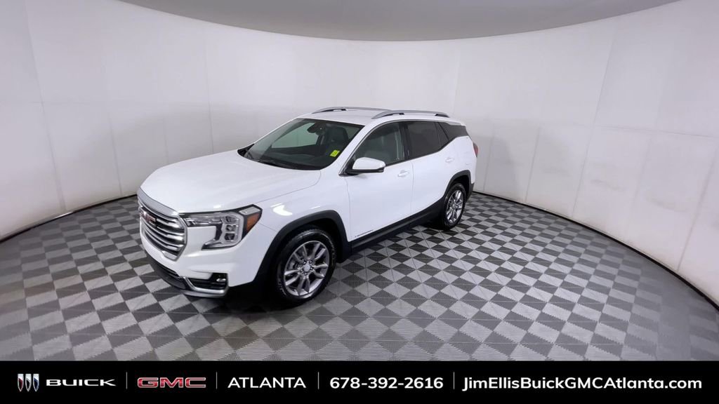 Used 2023 GMC Terrain SLT image 4