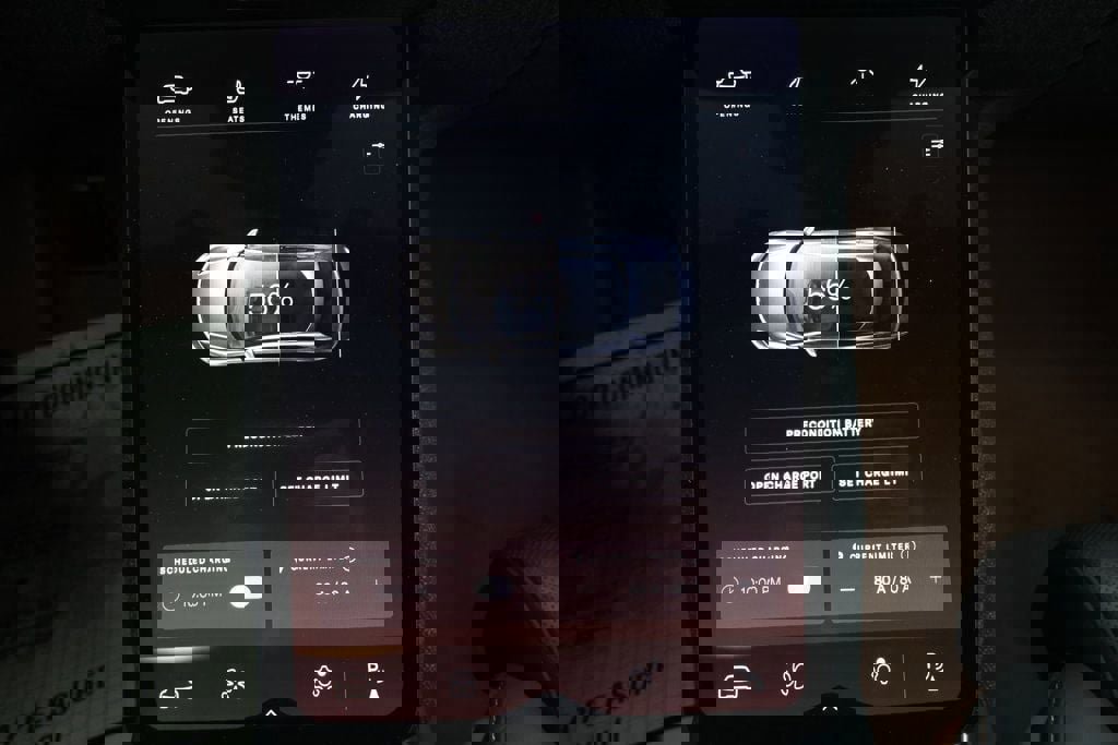 Used 2024 Lucid Air Touring image 16