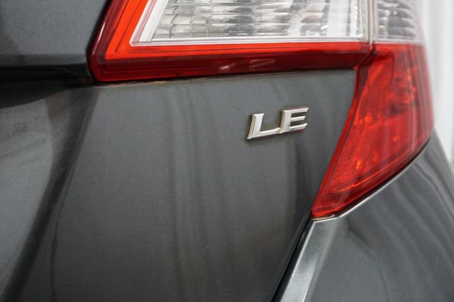 Used 2013 Toyota Camry LE image 12