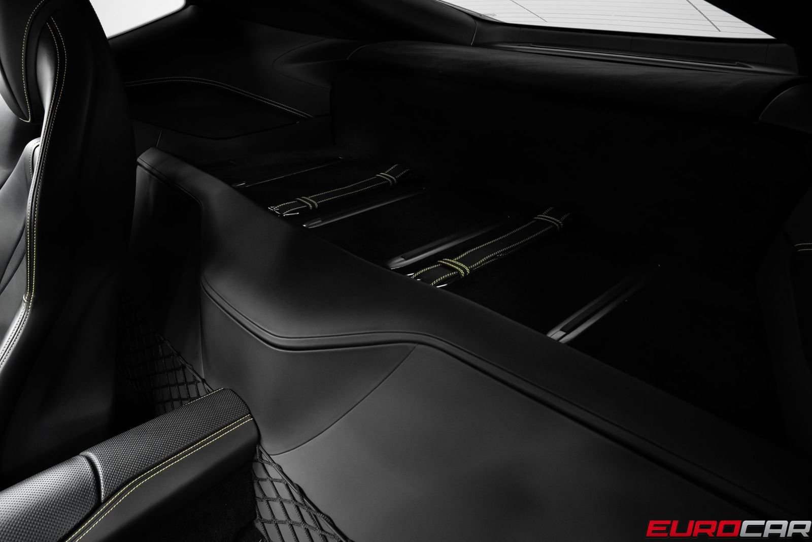 Used 2020 Ferrari 812 Superfast RWD image 41