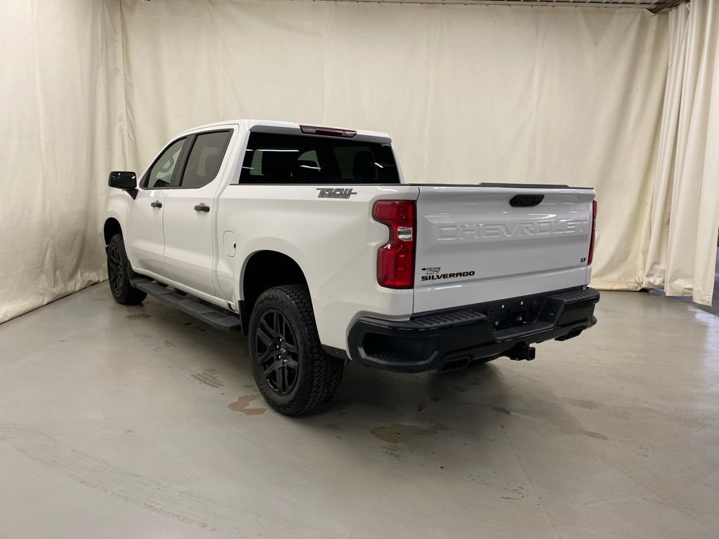 Used 2025 Chevrolet Silverado 1500 LT Trail Boss w/ Dark Appearance Package AWD/4WD image 5