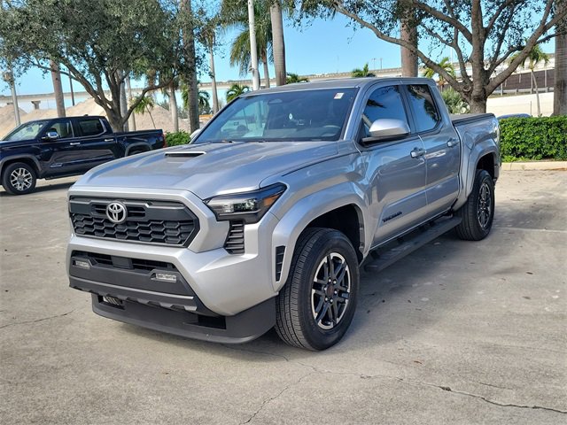 Used 2024 Toyota Tacoma TRD Sport image 2