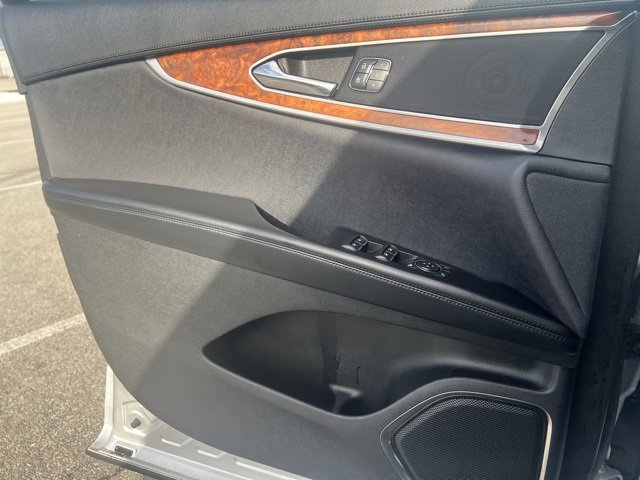 Used 2017 Lincoln MKX Reserve w/ Lincoln MKX Climate Package image 24