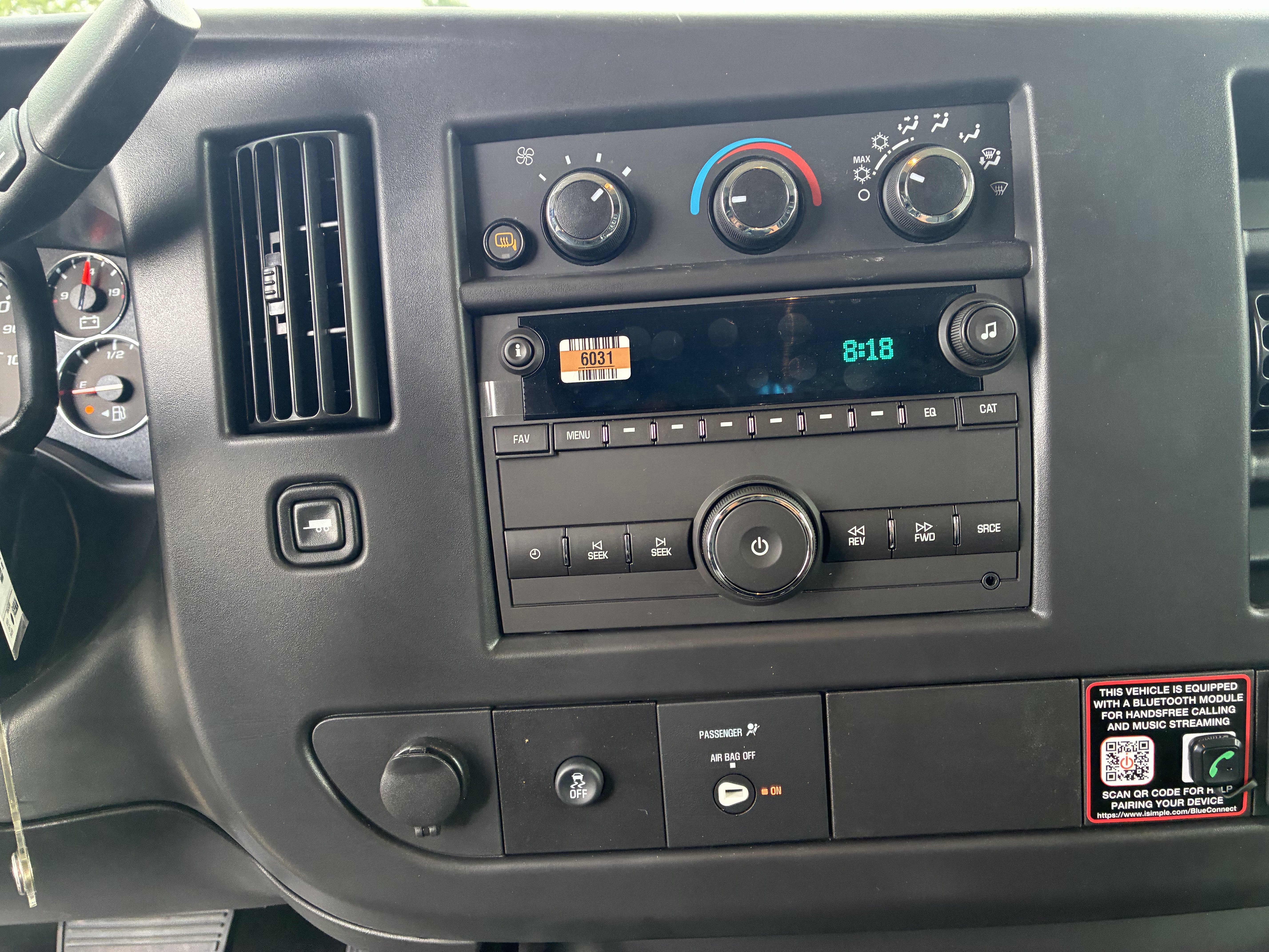 New 2026 Chevrolet Express 2500 Extended w/ Driver Convenience Package RWD image 36