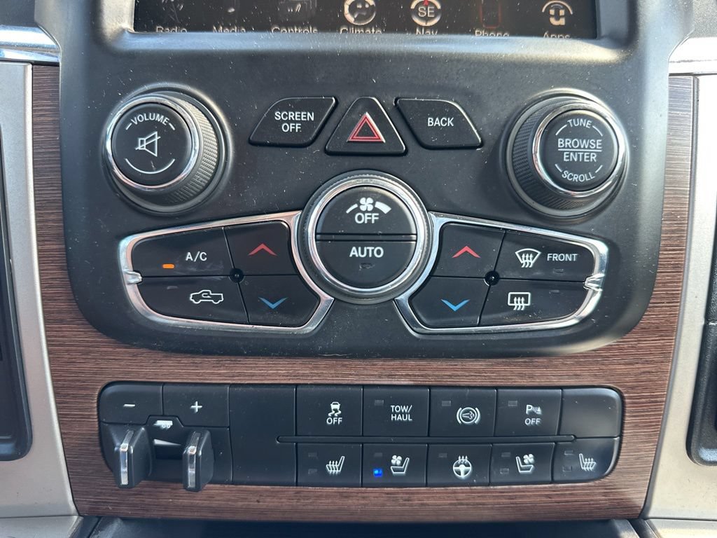 Used 2014 RAM 3500 Laramie w/ Convenience Group AWD/4WD image 38