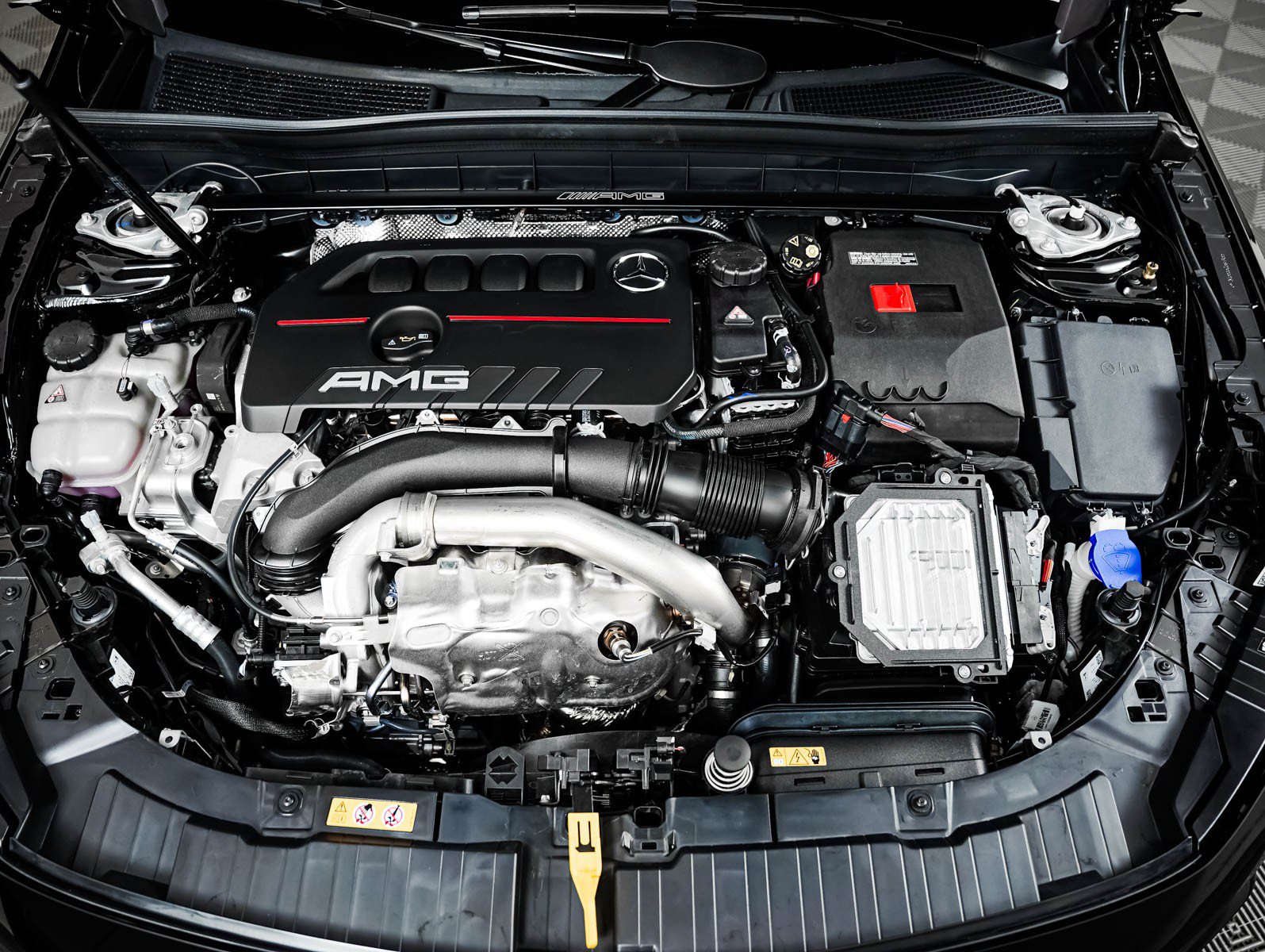 New 2026 Mercedes-Benz GLB 35 AMG 4MATIC image 3