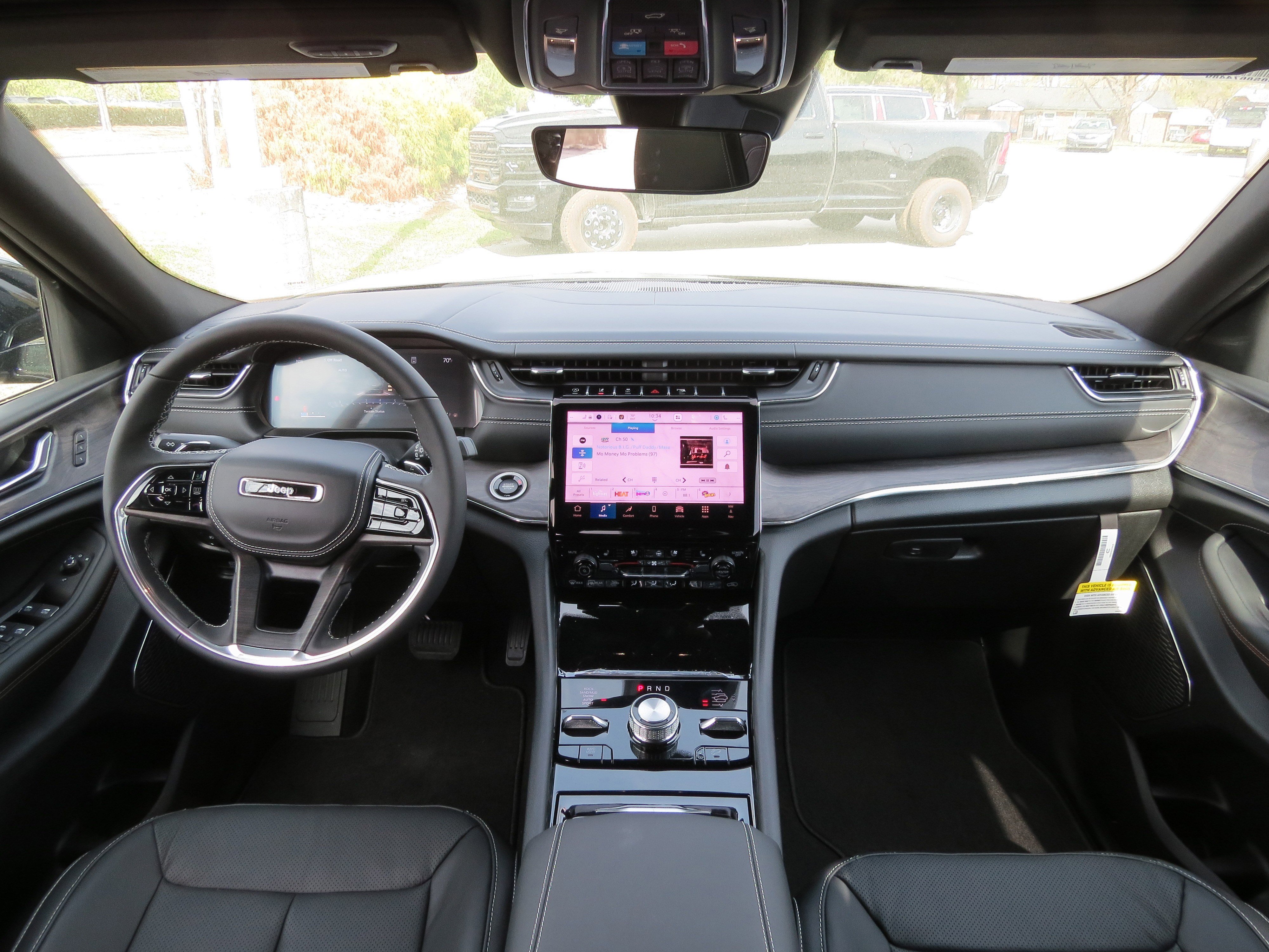 New 2025 Jeep Grand Cherokee Overland w/ Trailer Tow Package image 19