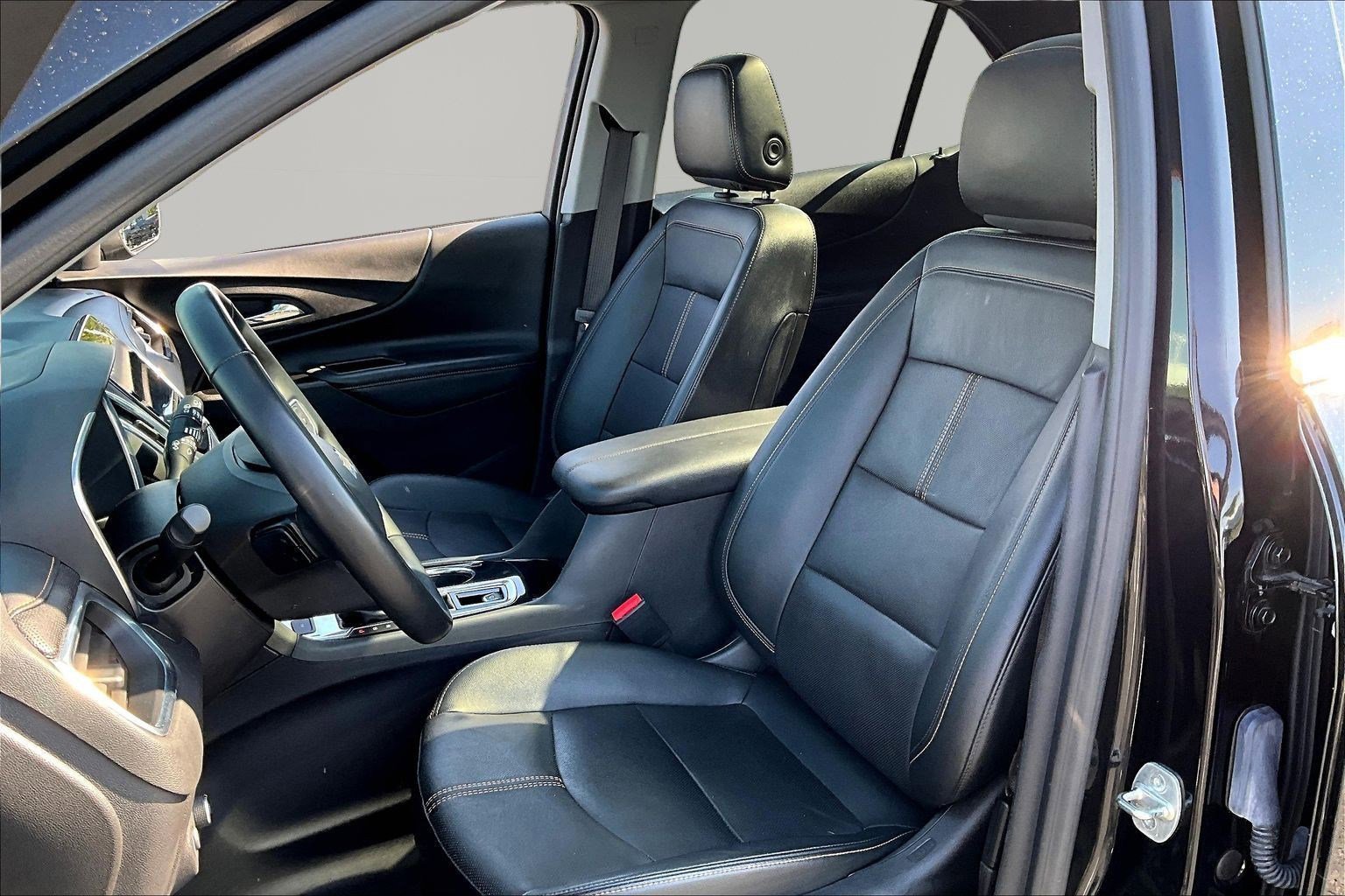 Used 2023 Chevrolet Equinox Premier AWD/4WD image 21