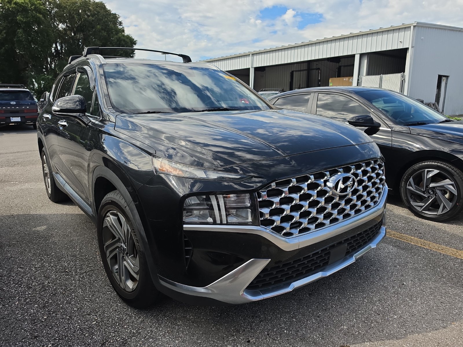 Used 2022 Hyundai Santa Fe SEL w/ Convenience Package FWD image 2